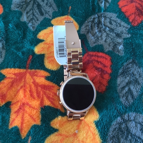 Relic Fossil Smartwatch - Picture 4 of 9